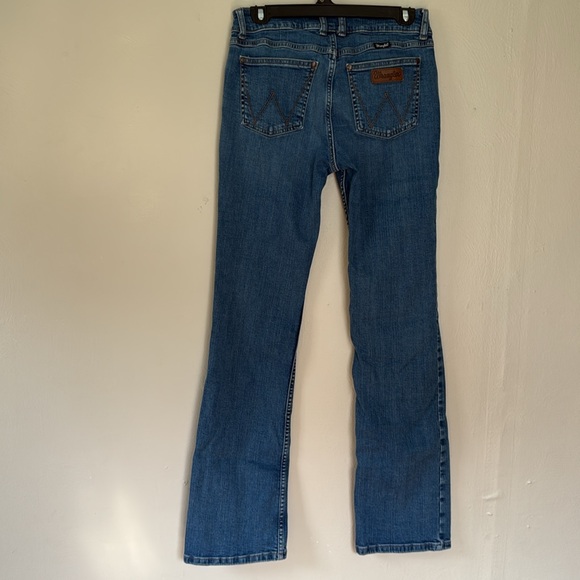 Wrangler Women's Boot Cut Jeans in Blue 7x34 - Picture 4 of 8